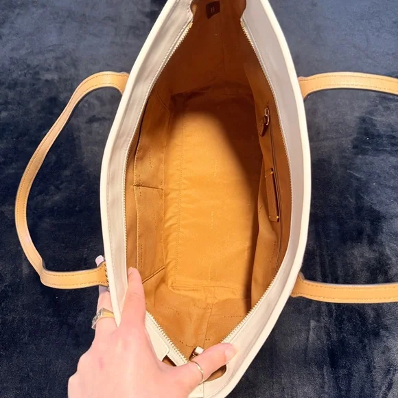 Coach Chalk Signature Horse & Carriage Leather Jacquard City Zip Tote Bag - Picture 8 of 12